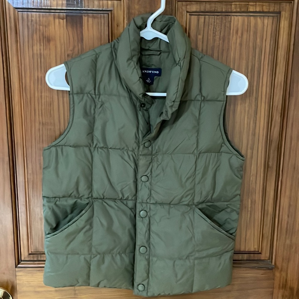 Lands End youth small (7-8) puffer vest
